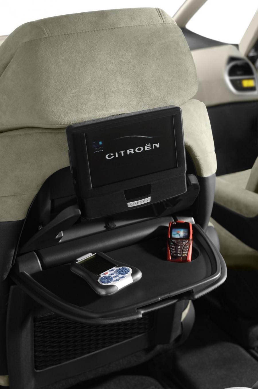  Citroen C4 Grand Picasso 2007 года  (фото 81 из 133)